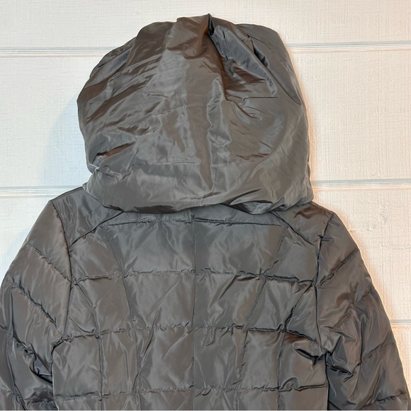 Cole Haan NWT Quilted Mid-Length Down Puffer Coat with Attached Hood XS Grey - Picture 7 of 11
